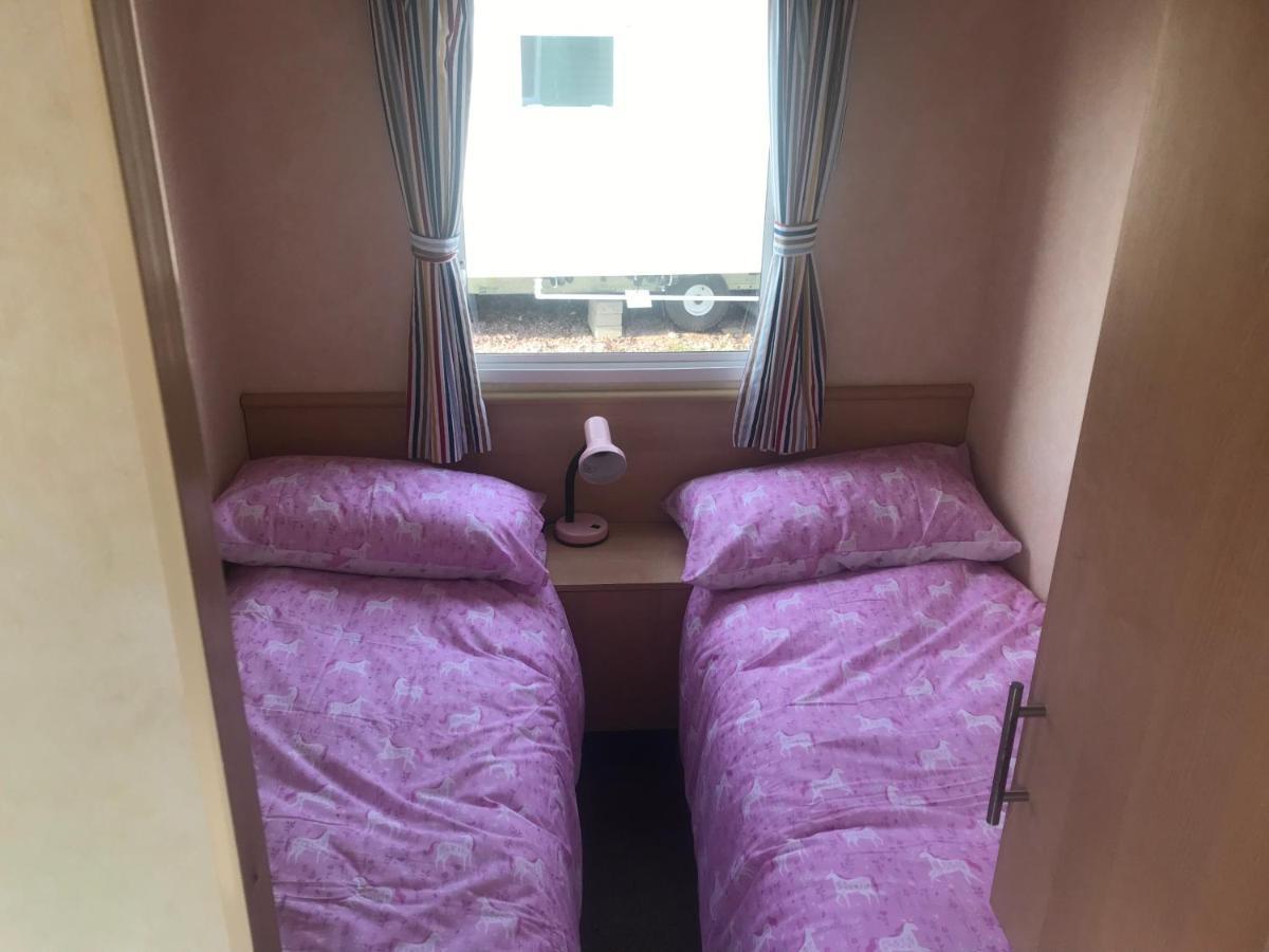 Caravan 50. Nairn Lochloy Holiday Park 外观 照片