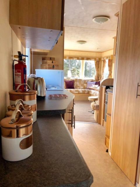 Caravan 50. Nairn Lochloy Holiday Park 外观 照片